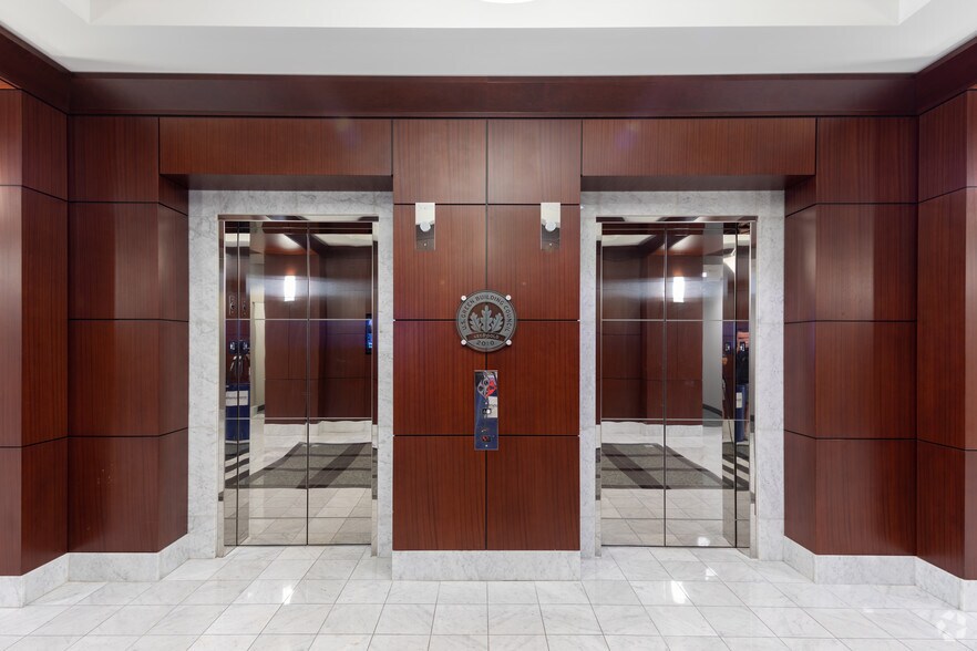 More Photos Of 11325 N Community House Rd, Charlotte Office For Lease