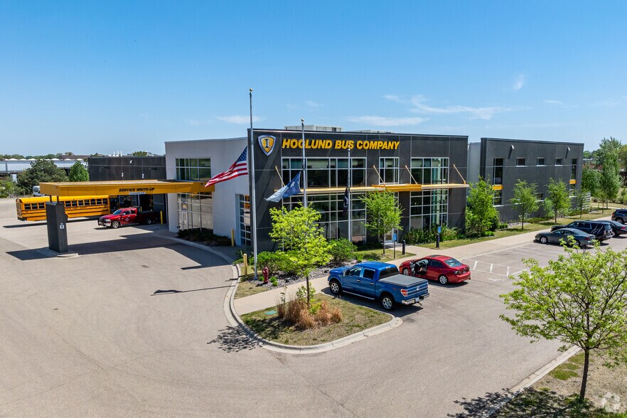 More Photos Of 9545 Penn Ave S, Bloomington Truck Terminal For Lease