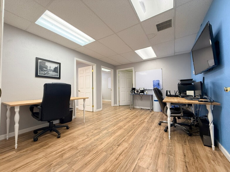 More Photos Of 6635 S Dayton St, Greenwood Village Office Residential For Sale