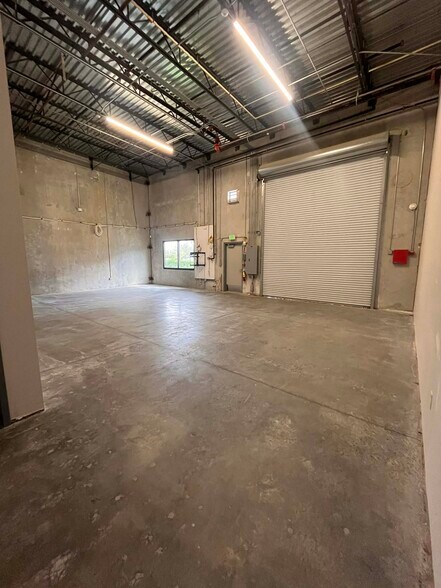 More Photos Of 3400 NW 27th Ave, Pompano Beach Light Distribution For Lease