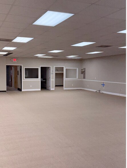 More Photos Of 856-866 W Us-80 Hwy, Pooler Freestanding For Lease