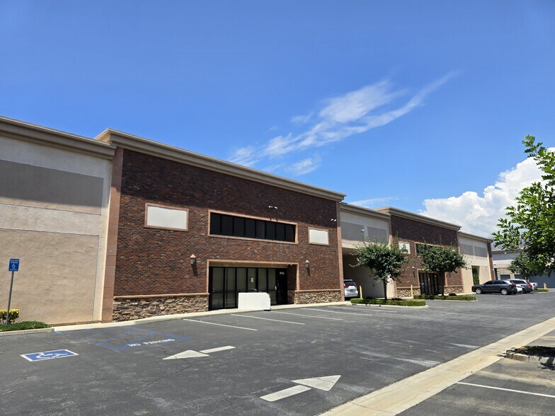 More Photos Of 920-968 W Palomares Ave, La Verne Warehouse For Lease