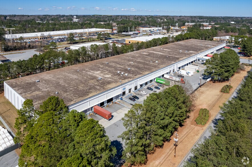 More Photos Of 7575 Ponce de Leon Cir, Atlanta Warehouse For Lease