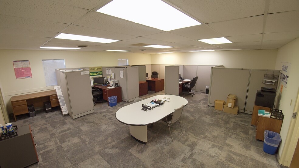 More Photos Of 3299 Northcrest Rd, Atlanta Office For Sale