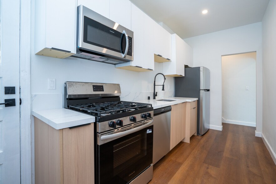 More Photos Of 1637-1639 1/2 Micheltorena St, Los Angeles Apartments For Sale