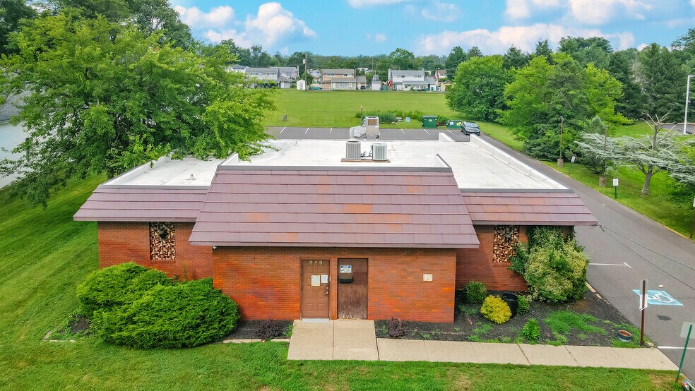 Primary Photo Of 919 Durham Rd, Langhorne Medical For Lease