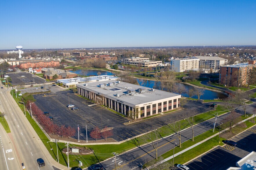 More Photos Of 450 E 22nd St, Lombard Office For Lease
