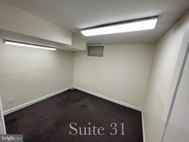 More Photos Of 5201-5215 W Woodmill Dr, Wilmington Medical For Sale