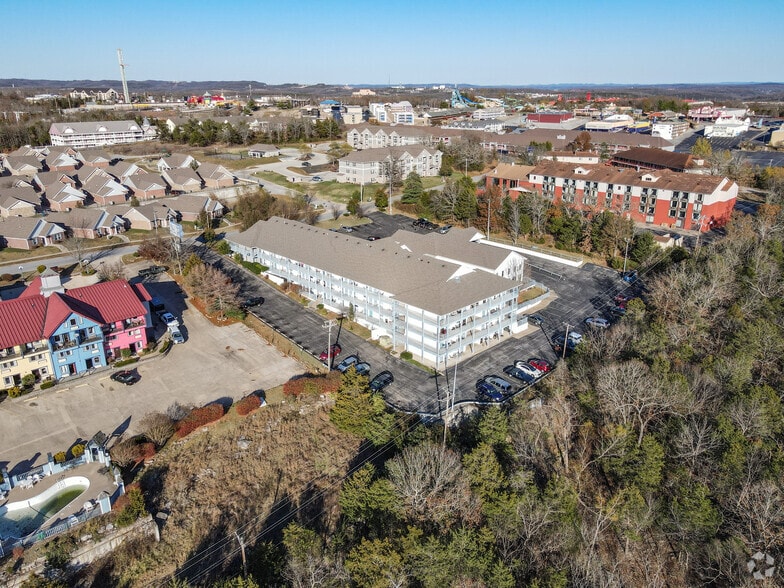 More Photos Of 360 Schaefer Dr, Branson Apartments For Sale