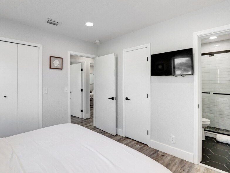 More Photos Of 1705-1709 NE 3rd Ave, Delray Beach Apartments For Sale