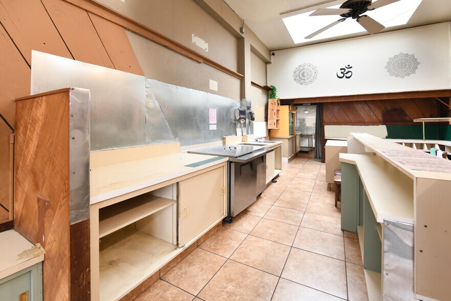More Photos Of 1829 Euclid Ave, Berkeley Restaurant For Sale