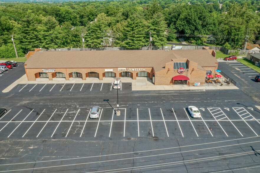 More Photos Of 4223 N Saint Peters Pky, Saint Peters General Retail For Lease