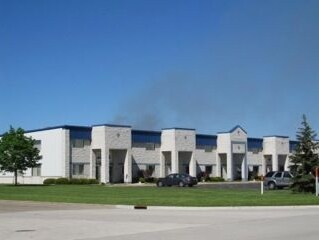 More Photos Of 801 Heritage Rd, De Pere Office For Lease