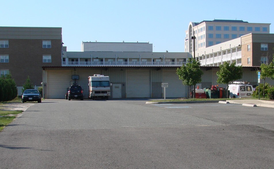 More Photos Of 732 Blue Crab Rd, Newport News Warehouse For Lease