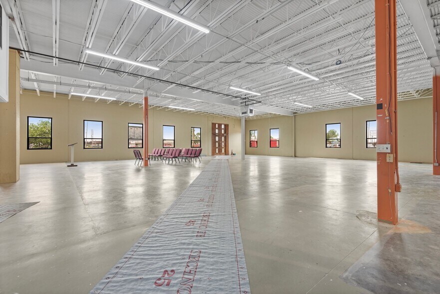 More Photos Of 1941 Spring Cypress Rd, Spring Warehouse For Sale