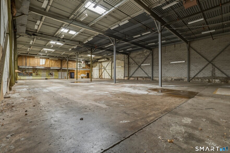 More Photos Of 1930 Silas Deane Hwy, Rocky Hill Freestanding For Sale