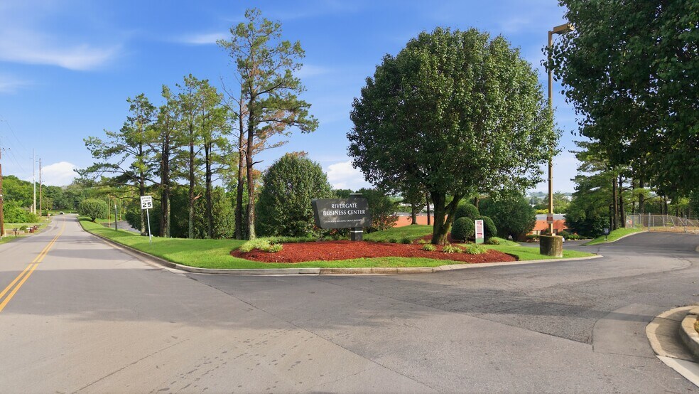 More Photos Of 104-176 Cude Ln, Madison Medical For Lease