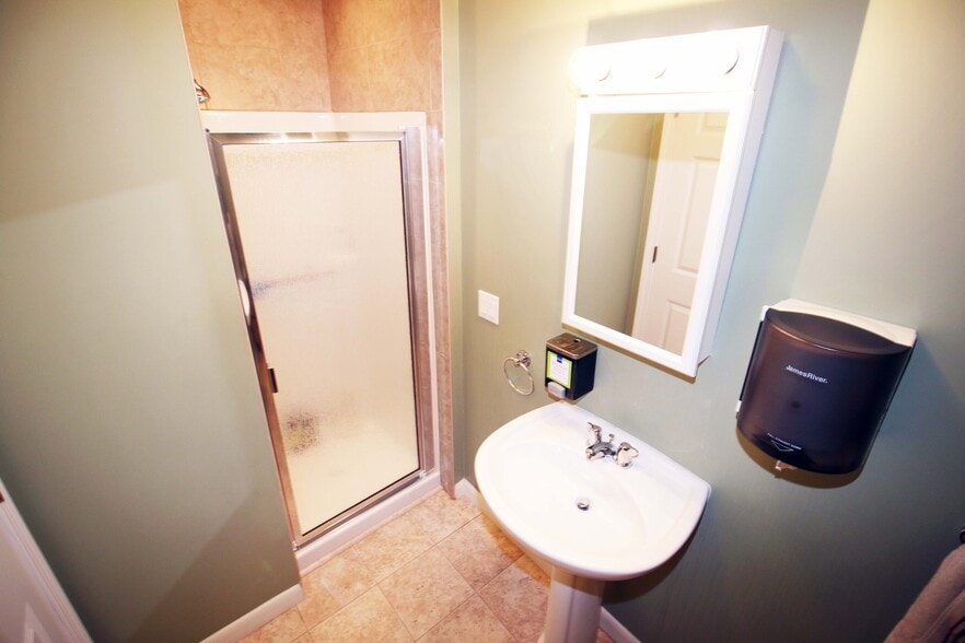 More Photos Of 845 N Main St, Providence Medical For Sale