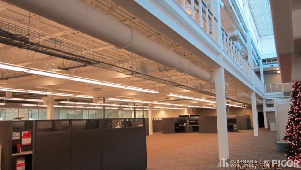 More Photos Of 3601 E Britannia Dr, Tucson Research And Development For Sale