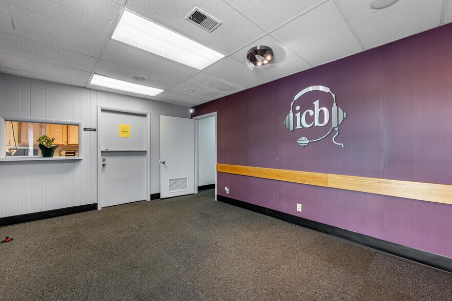 More Photos Of 6 S Smithville Rd, Dayton Office For Sale