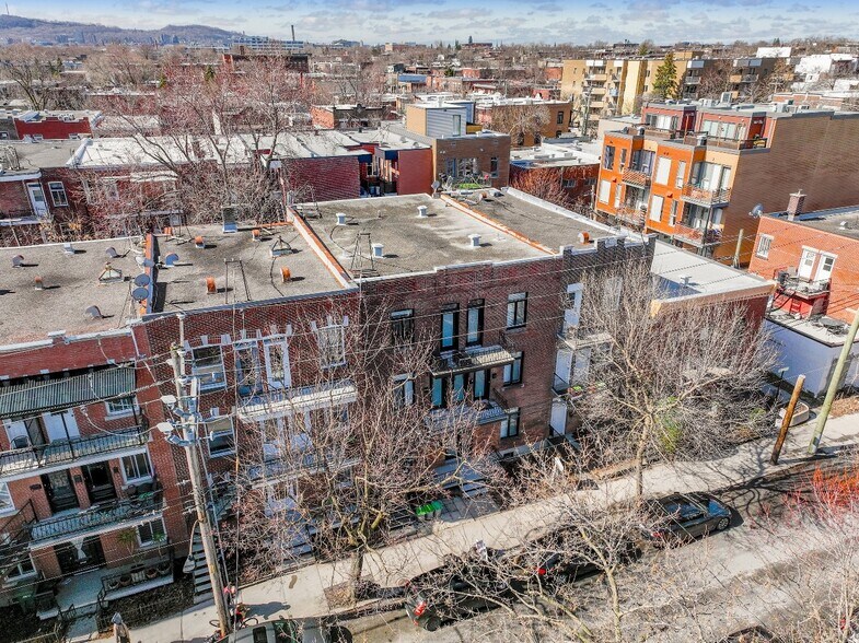 More Photos Of 5558-5566 Av 10E, Montréal Apartments For Sale