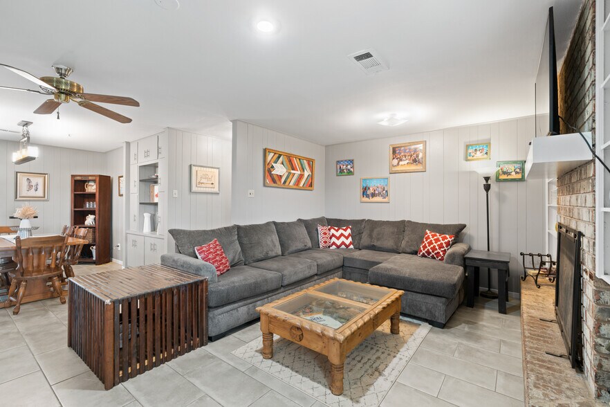 More Photos Of 2555 Straznicky Rd, Beasley Flex For Sale