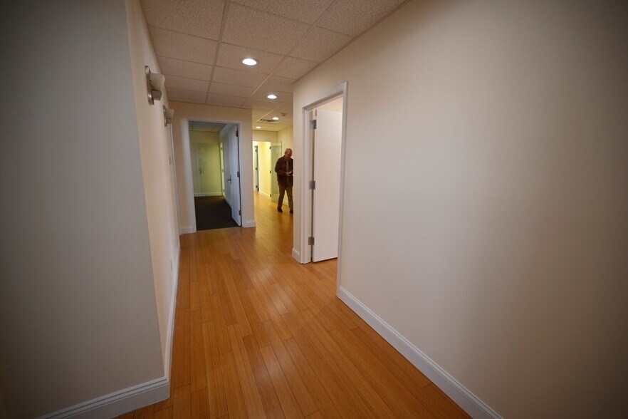 More Photos Of 32 Piermont Rd, Cresskill Office For Sale