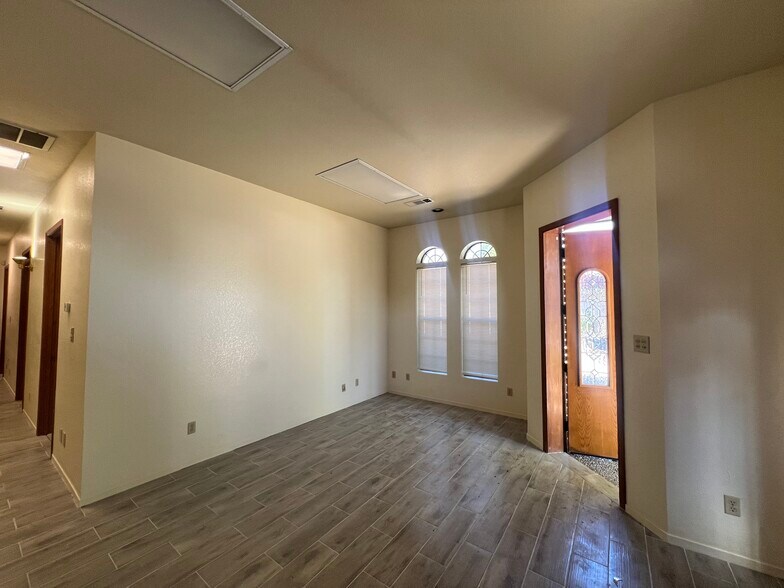 More Photos Of 2145 O St, Merced Office For Sale