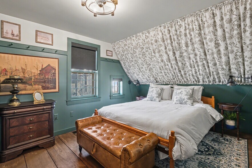 More Photos Of 11 Smith Ave, Niantic Office Residential For Sale