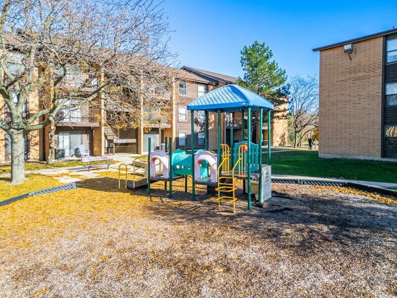 More Photos Of 9200-9330 Hunter Dr, Orland Hills Apartments For Sale