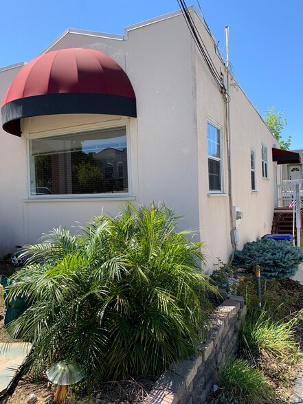More Photos Of 264 Spring St, Pleasanton Storefront Retail Office For Lease