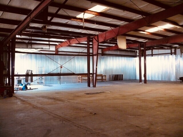 More Photos Of 906 Witter St, Houston Warehouse For Lease