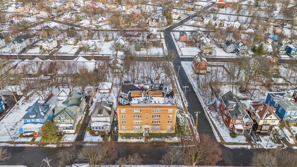 Primary Photo Of 1000 Bellevue Ave, Syracuse Apartments For Sale
