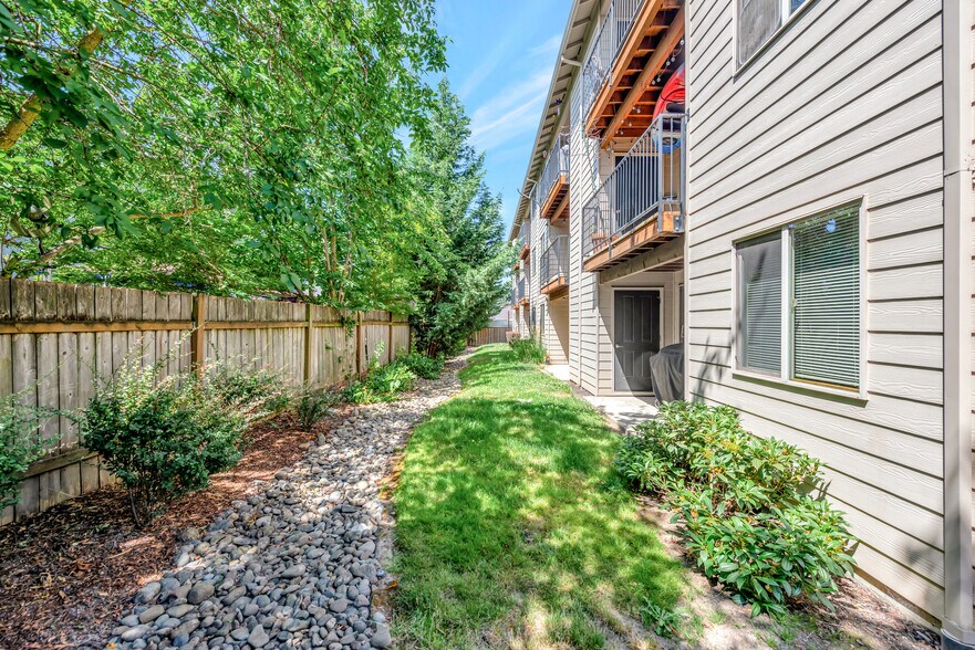 More Photos Of 18990-18996 SW Johnson St, Beaverton Apartments For Sale