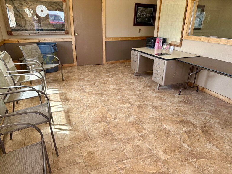 More Photos Of 801 Harrison Ave, Lorenzo Office For Sale