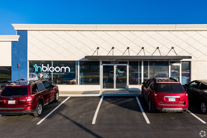 More Photos Of 5301-5307 Airport Blvd, Austin Unknown For Lease