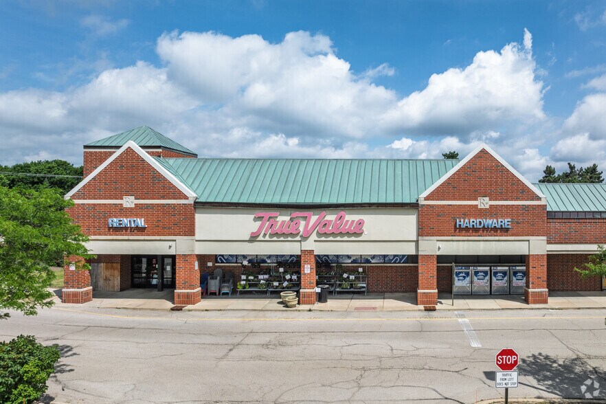 More Photos Of 700-790 W Euclid Ave, Palatine Unknown For Lease