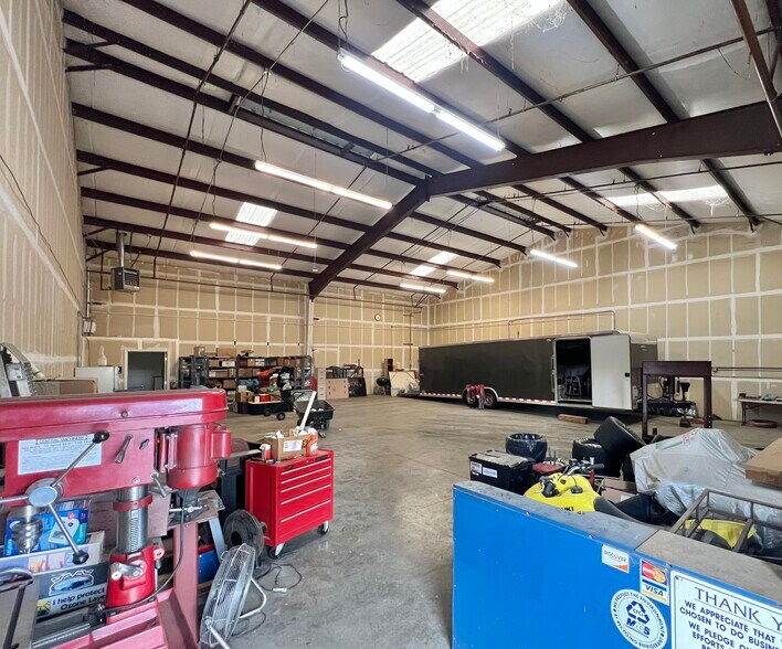 More Photos Of 2482 Progress Dr, Redding Manufacturing For Sale