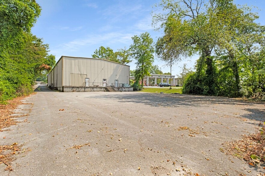 More Photos Of 802 S Church St, Murfreesboro Industrial For Lease