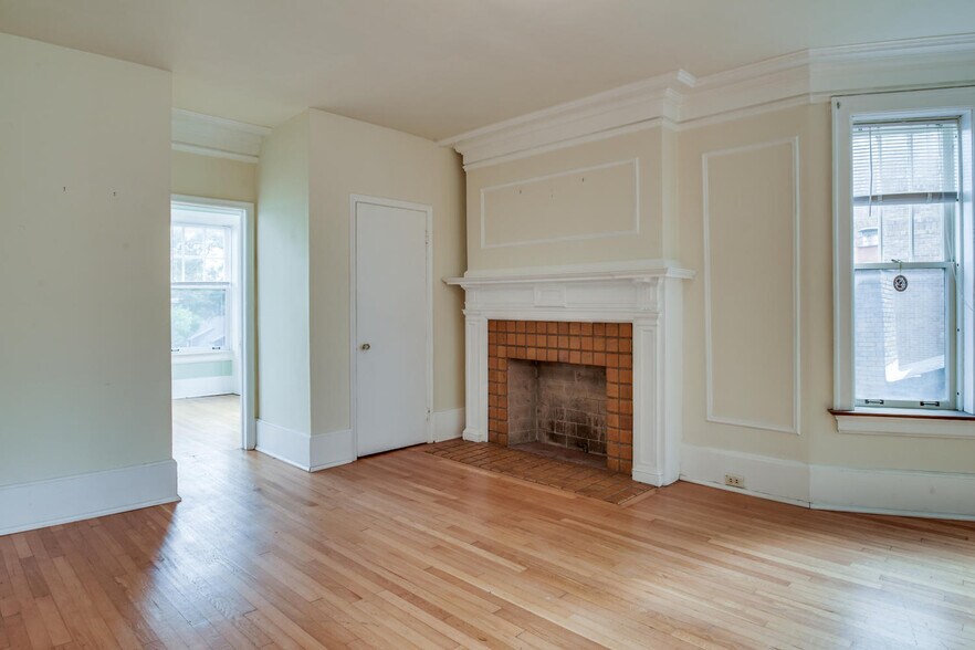 More Photos Of 1121 Van Dyke St, Detroit Apartments For Sale