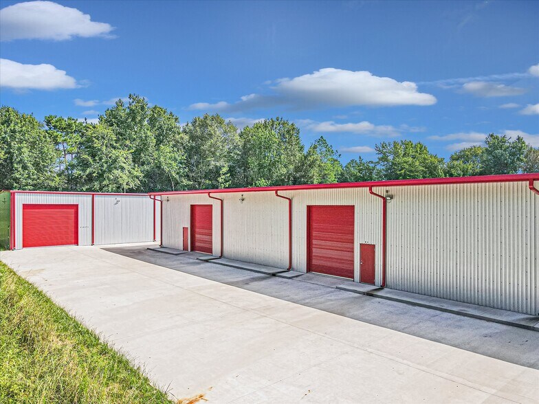 More Photos Of 31815 FM 2978 Rd, Magnolia Warehouse For Lease