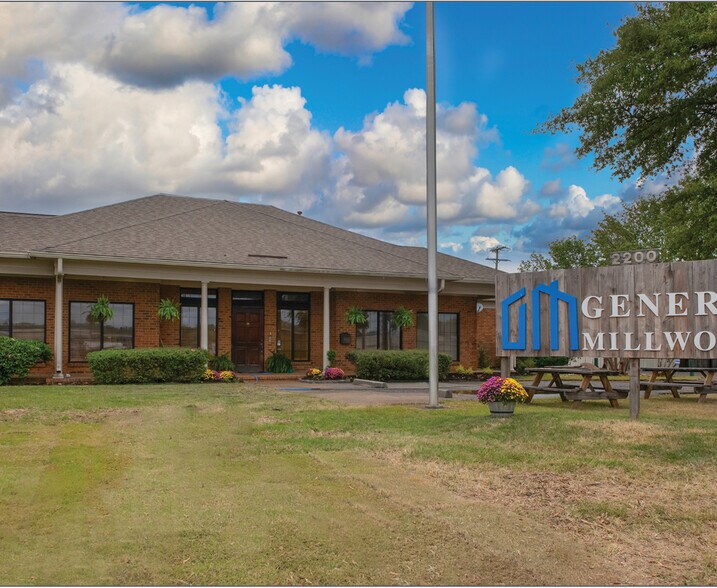 More Photos Of 2200 Cole Rd, Horn Lake Distribution For Lease