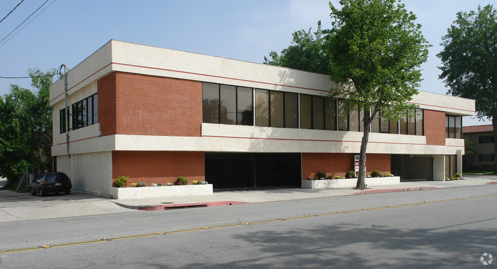 Primary Photo Of 24303 Walnut St, Santa Clarita Office For Lease