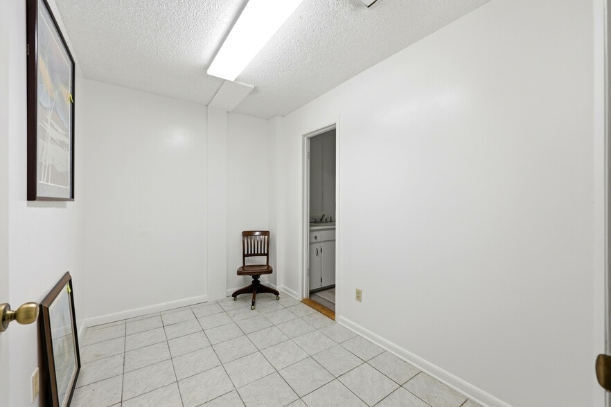 More Photos Of 2180 A1A S, Saint Augustine Office For Sale