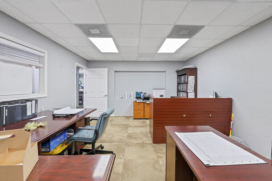 More Photos Of 19650 Ramblewood Dr, Humble Distribution For Sale