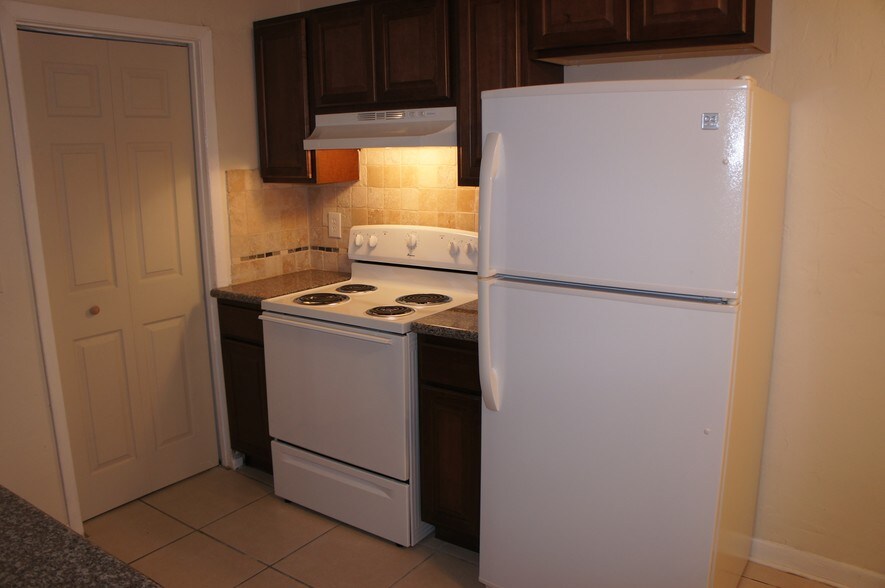 More Photos Of 409 4th Ave N, Lake Worth Apartments For Sale