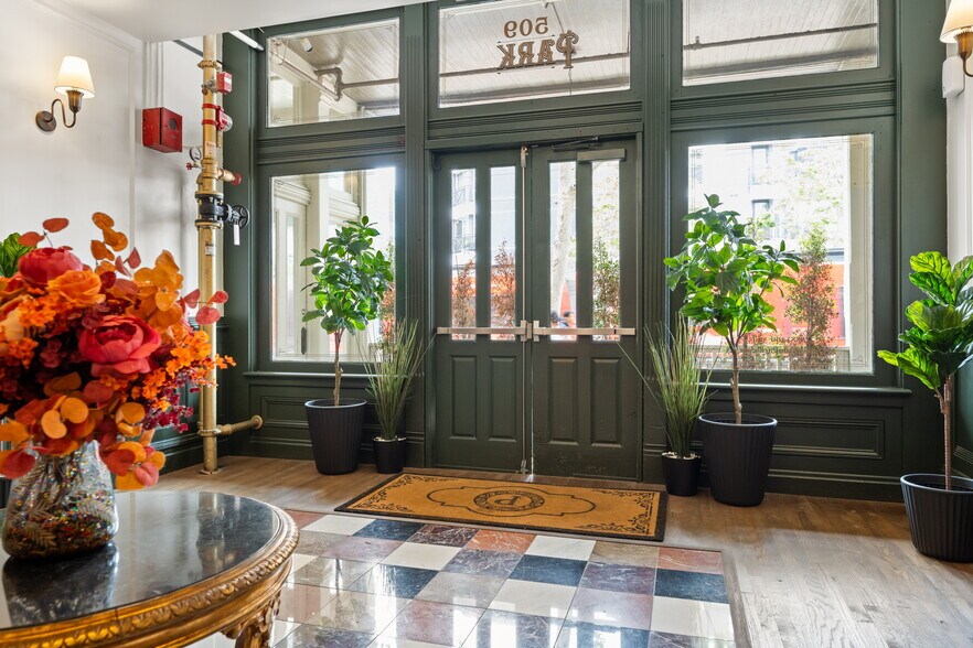 More Photos Of 509 Park Blvd, San Diego Apartments For Sale