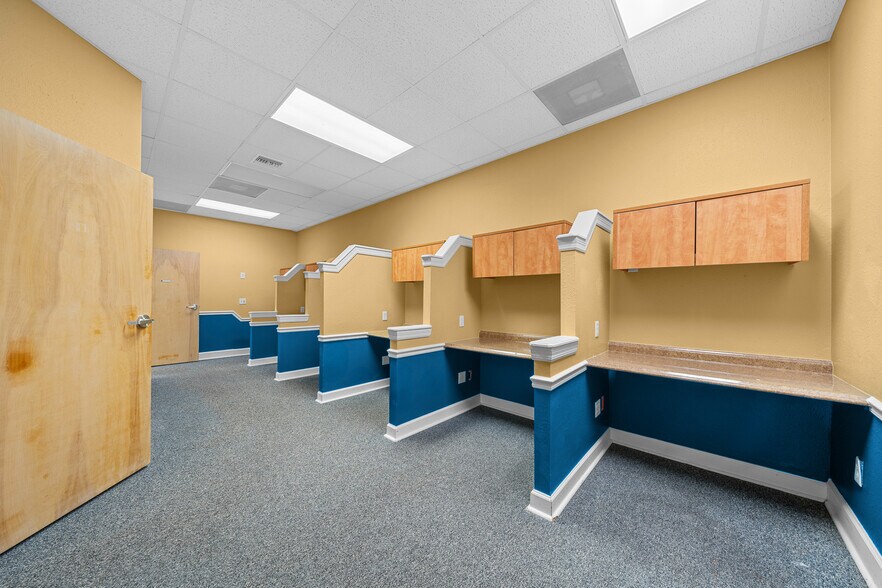 More Photos Of 5925 SE Abshier Blvd, Belleview Medical For Sale