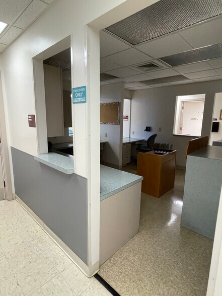 More Photos Of S Belmont & 3rd ave, York Specialty For Lease