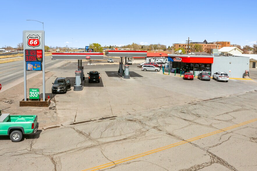 More Photos Of 1601 Main St, Alamosa Service Station For Sale